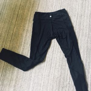 Lululemon leggings size 4